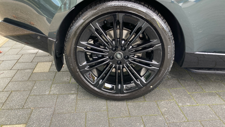 Land Rover Range Rover 3.0 D300 SE 4dr Auto Diesel Estate